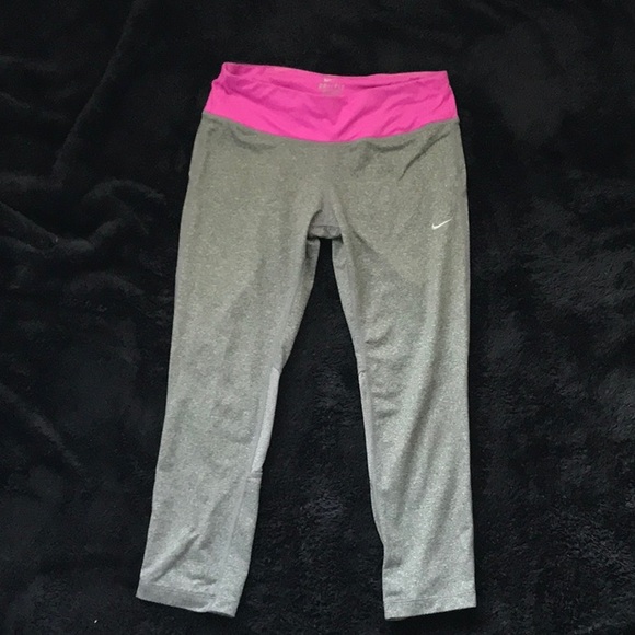 Nike Pants - Nike DriFit Cropped leggings